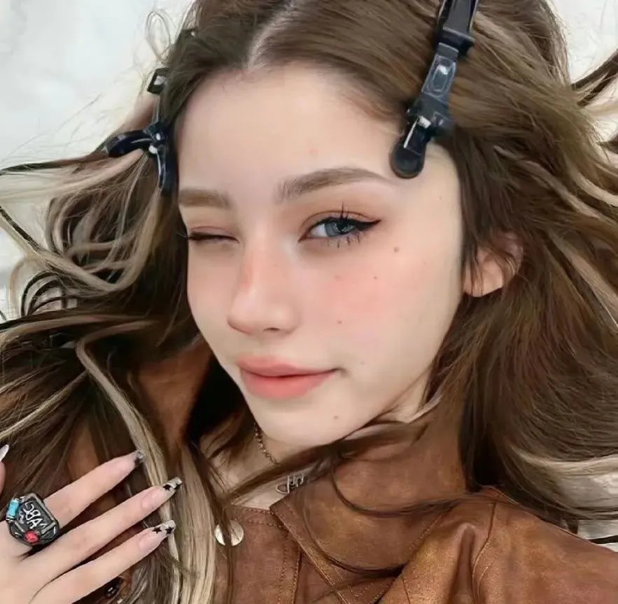 兰闺飞凤